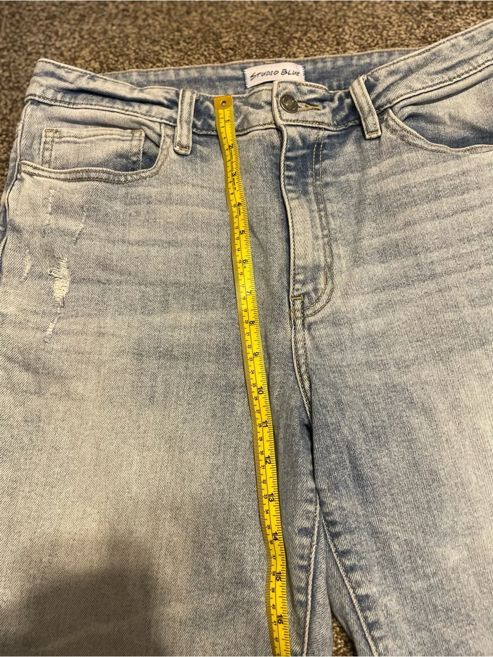 Light Wash Cropped Women's Jeans - Picture 5 of 6